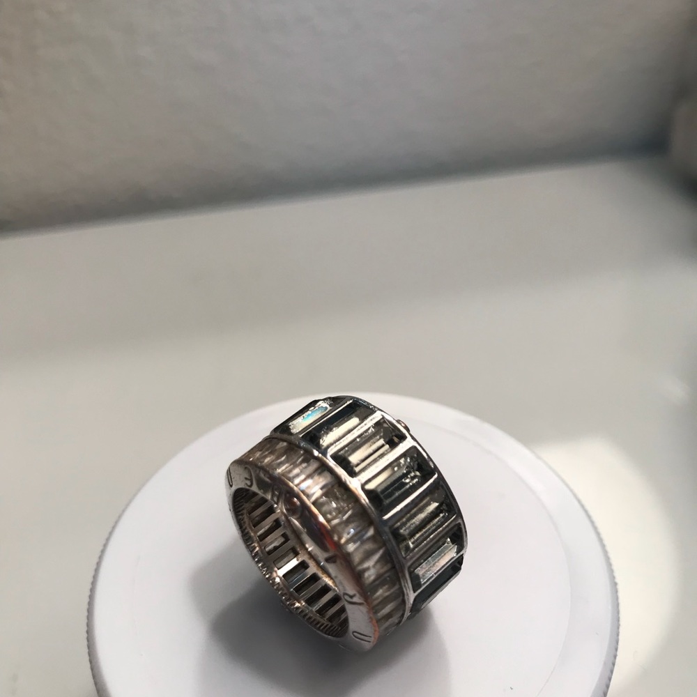 Henri Bendel ring size 6